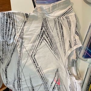 cropped gymshark T-shirt